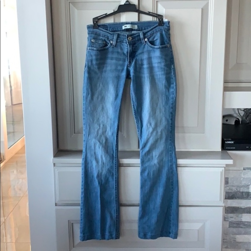 Levi’s Jean Boot Cut Mid Wash Size 26
